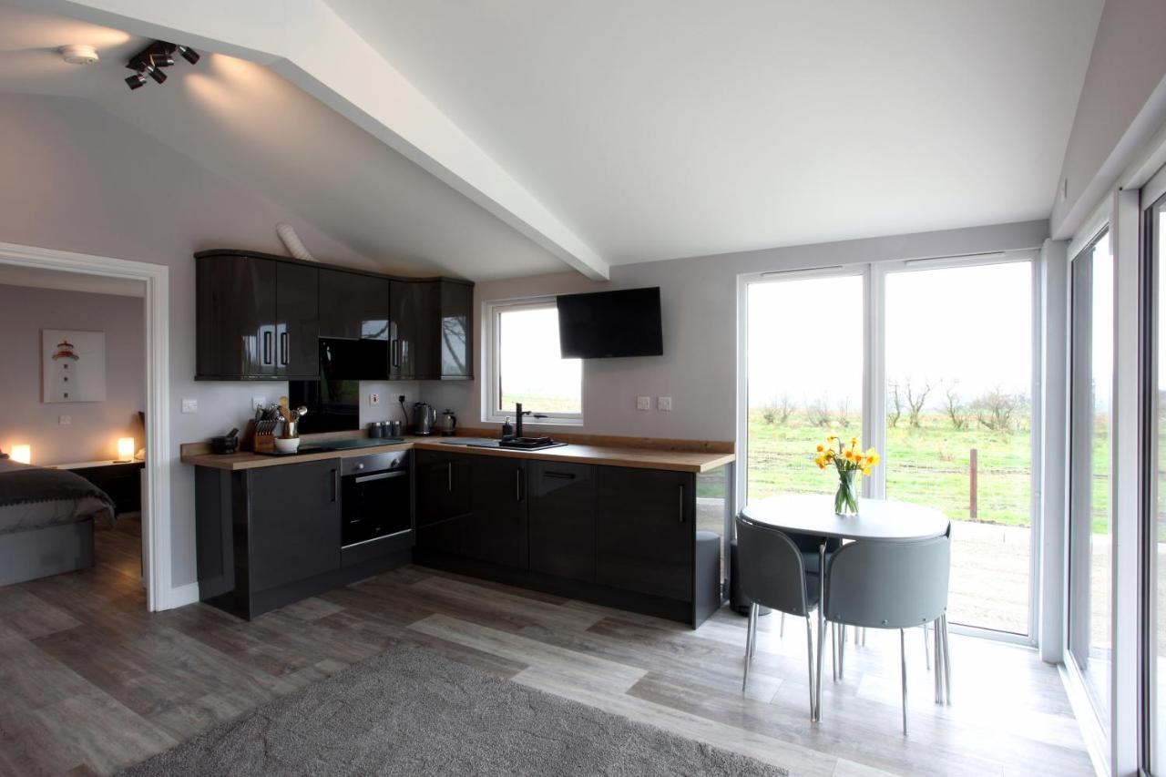 Deerfin Rentals Private Chalet With Hot Tub Ballymena Exterior photo