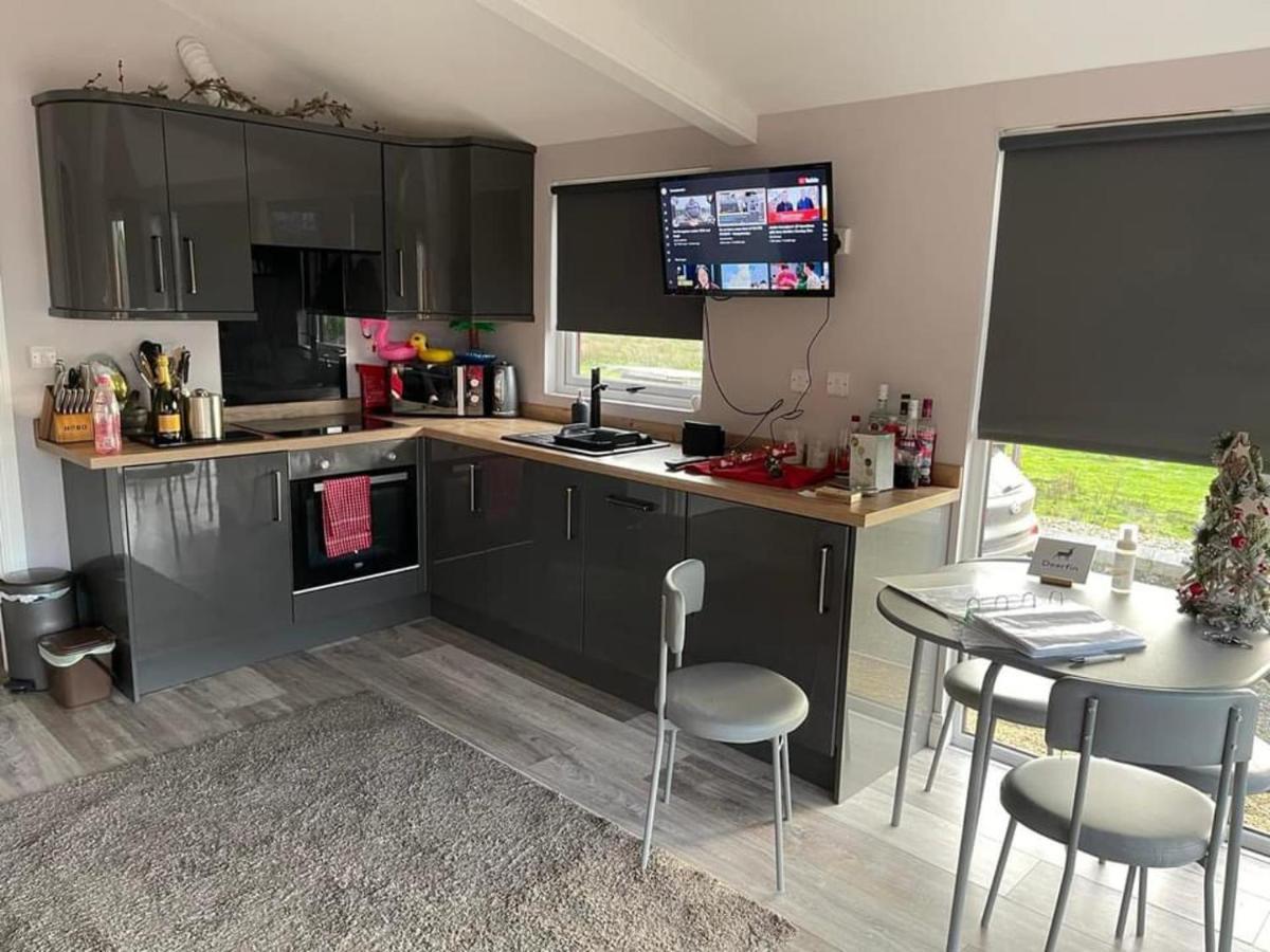 Deerfin Rentals Private Chalet With Hot Tub Ballymena Exterior photo